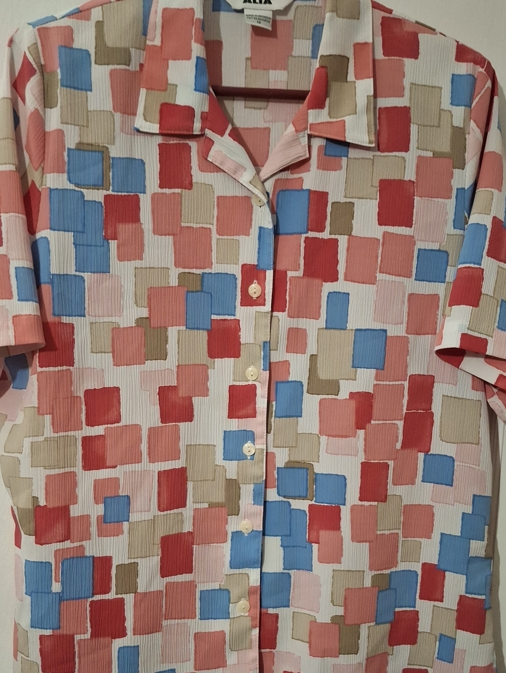 Alia Short-Sleeve Button-Down Shirt in Red, Blue & Tan